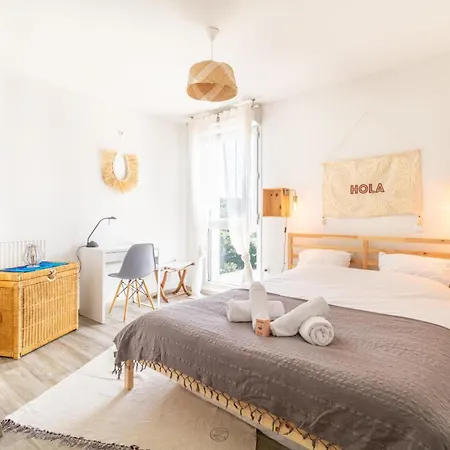 T2 With A Large Furnished Balcony In