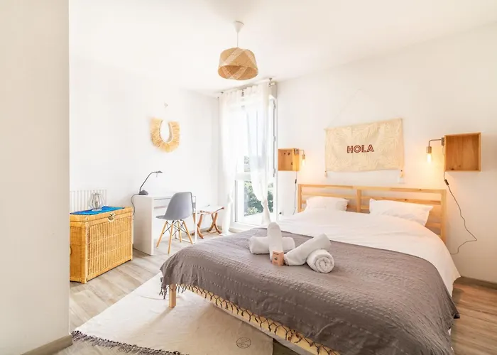 T2 With A Large Furnished Balcony In