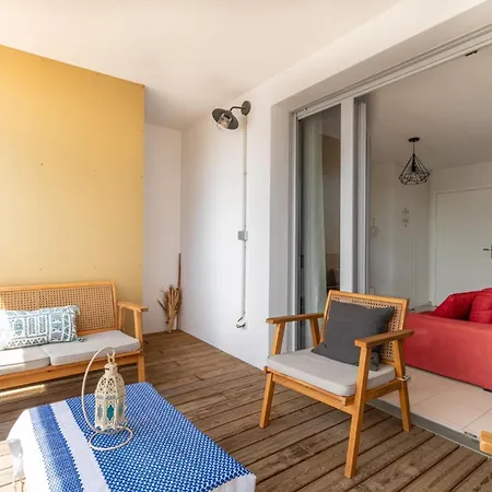 T2 With A Large Furnished Balcony In Apartment Toulouse